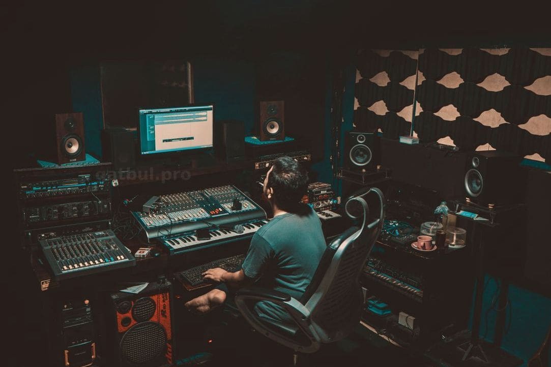 StreamingStudioで始める、少人数でも伝わるライブ配信